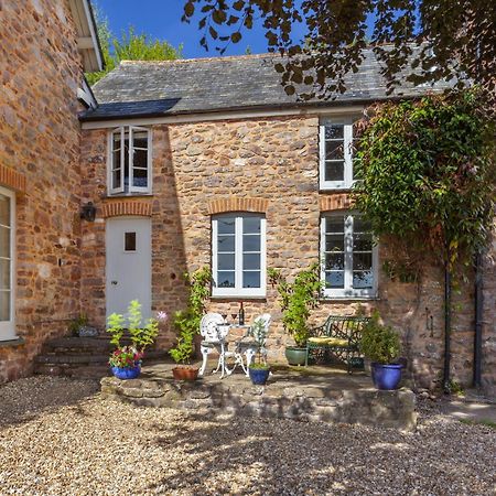 East Harwood Farm Cottage Майнхед Екстериор снимка