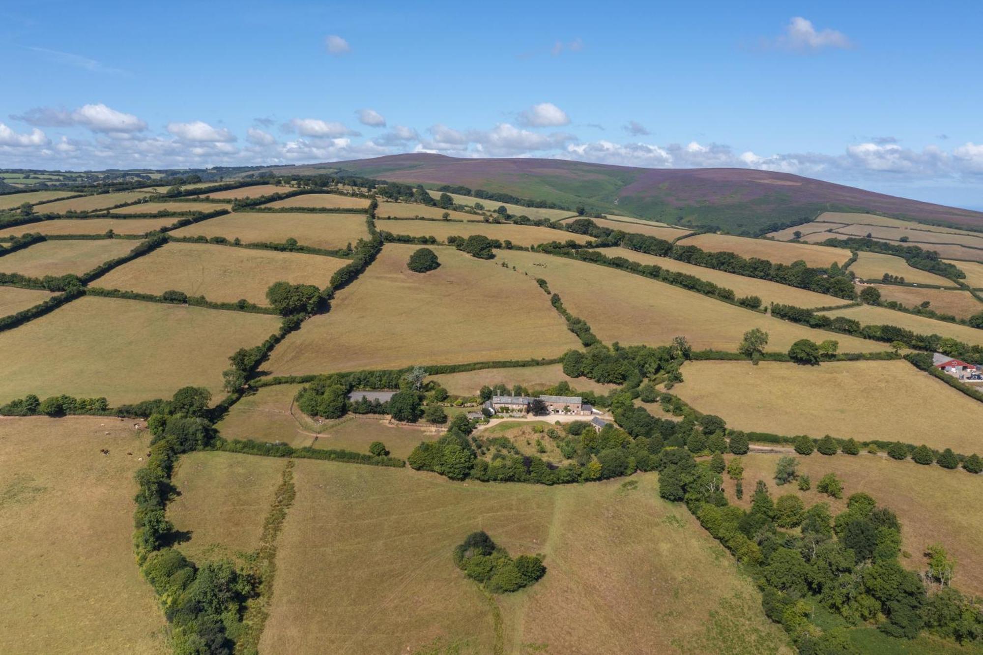 East Harwood Farm Cottage Майнхед Екстериор снимка